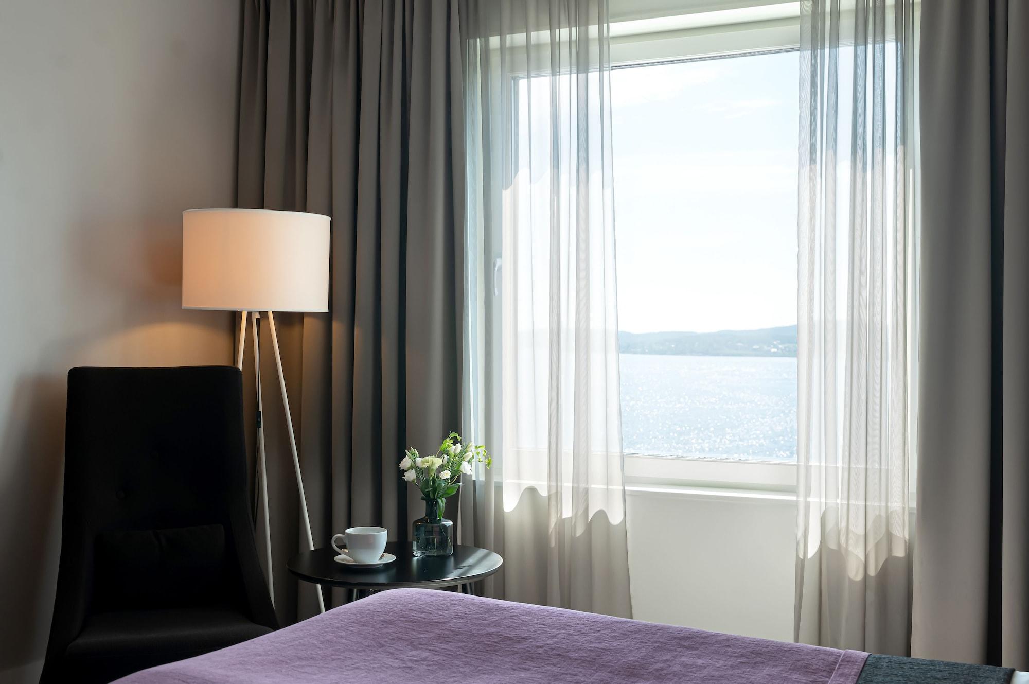 Elite Plaza Oernskoeldsvik Hotel ภายนอก รูปภาพ